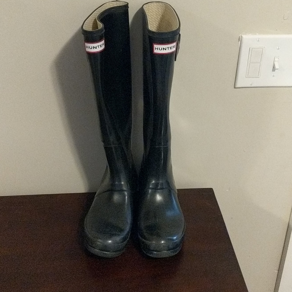 Hunter Original Black Gloss size 9F Mud Boots